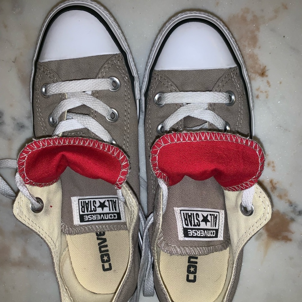 Multiwear grey to red converse!